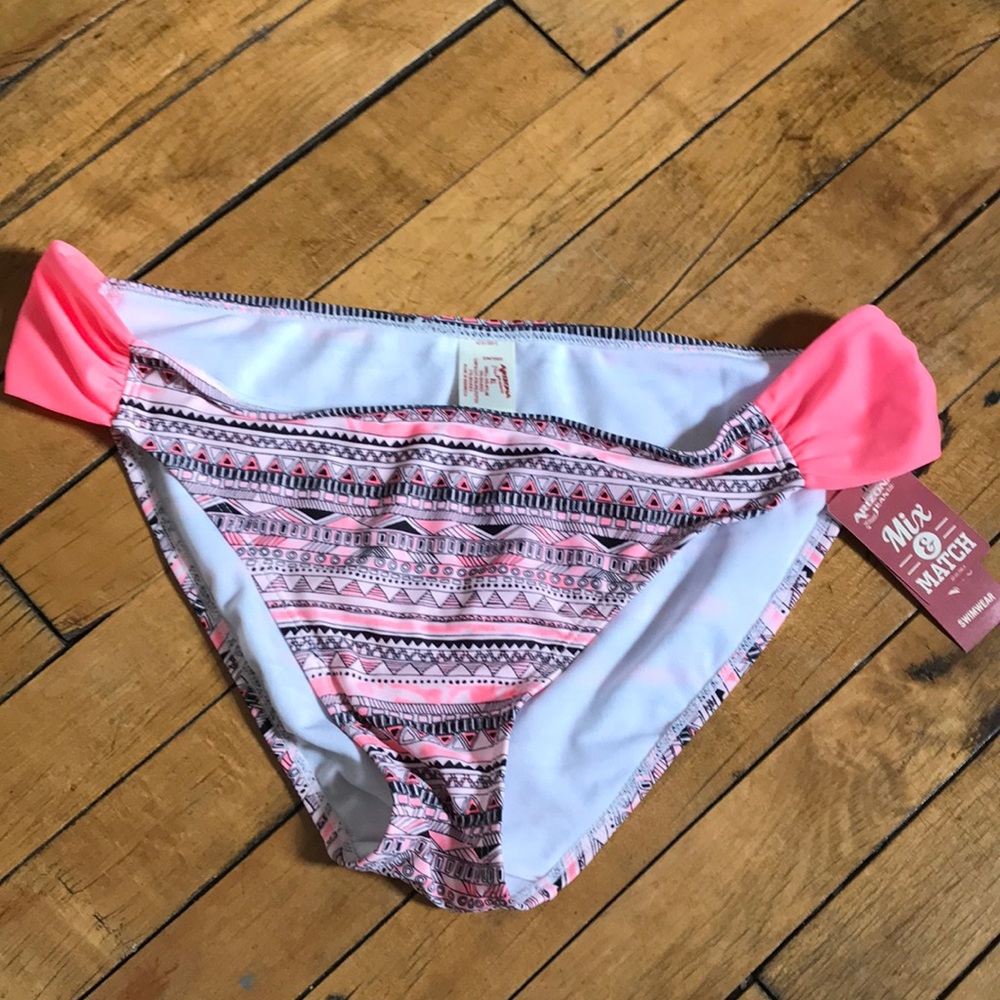 Arizona Jean Company Pink and‎ Black Patterned Bikini Bottom